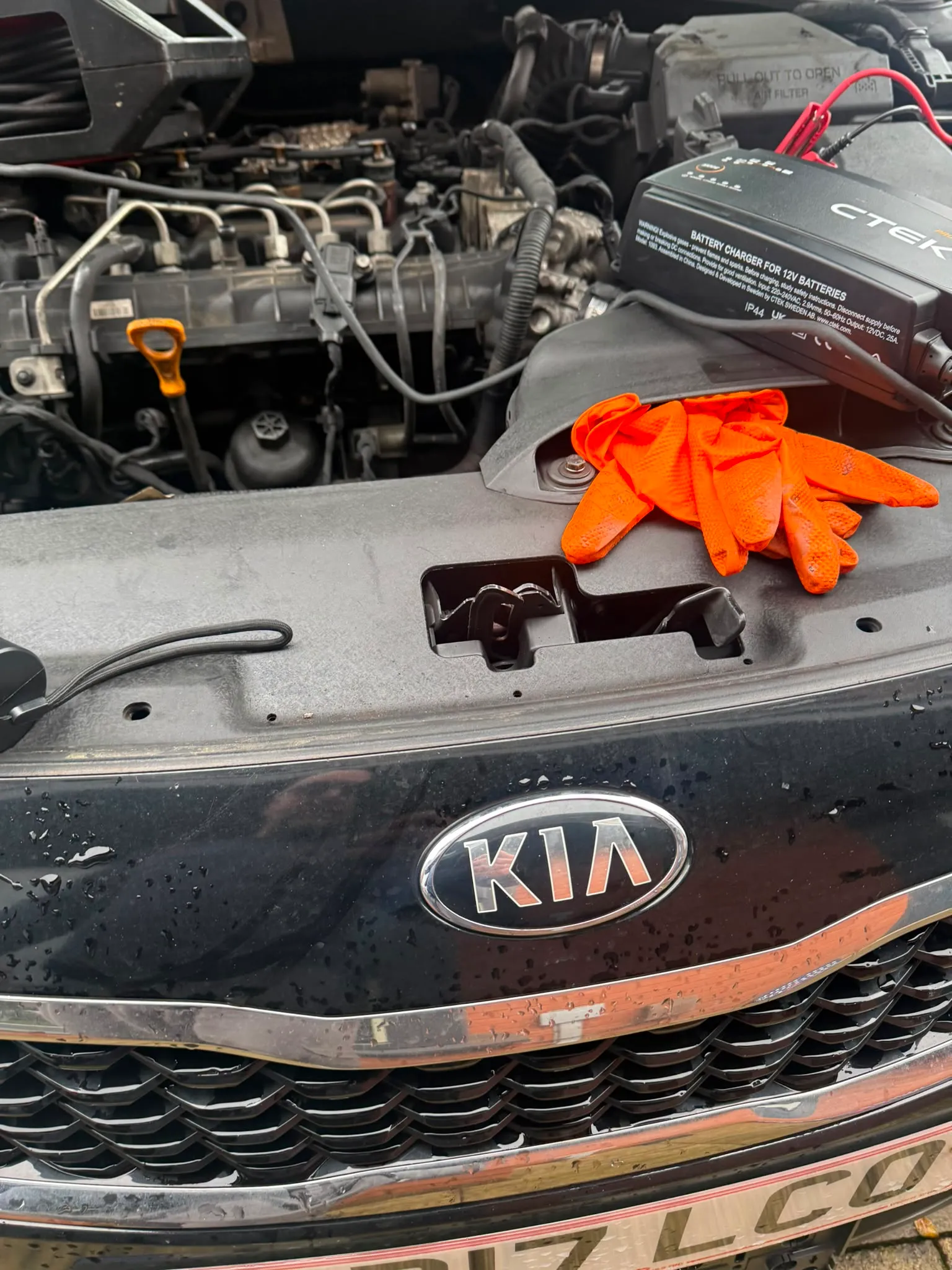Kia. Diesel bay opened up ahead of a torque-focused remap.